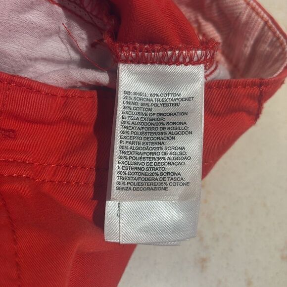 The North Face red knee length shorts SZ 4 - Picture 7 of 8